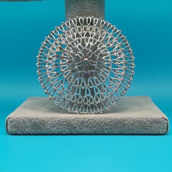 Vintage 1960s Sarah Coventry "Venetian" Round Silver Tone Filigree Brooch 2.5" - Picture 9 of 10